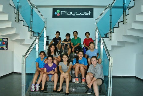    -Playcast